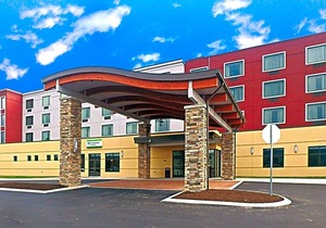 3-Star Hotel ∙ Wyndham Garden State College