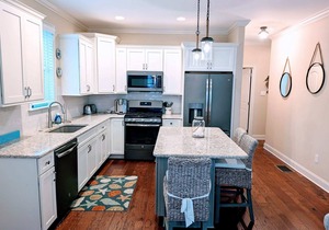 4 BR/4 BA/Single Family - 2 Primary Suites