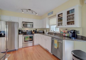 54 Pelican Bay by AvantStay | Steps from Beach + Community Pool