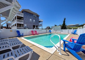 A Finer View - Fresh 6 Bedroom Semi-Soundfront Home in Salvo