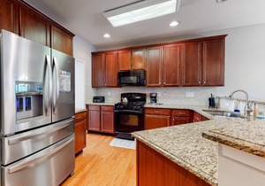 Bayside Bethany Lakes townhouse w/basketball court, pools, gym & tennis