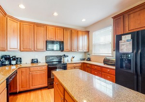 Bayside Bethany Lakes townhouse w/gym, basketball court, tennis, and pools
