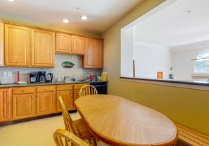 Bayside Bethany Lakes townhouse w/pools, gym, free WiFi, and tennis