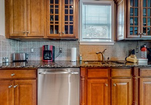 Bayside Resort condo near the beach with shared pools & fast WiFi - dog-friendly