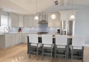 Beach block! Immaculate Townhouse!