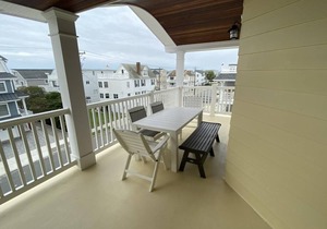 Beach block! Immaculate Townhouse!