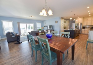 Beach comfort-lovely home, beach, pools, pet friendly!