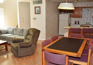 Beautiful 2 bedroom unit at resort, sleeps 6
