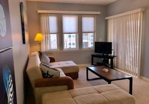 Beautiful 3 bedroom, 2 bath condo with pool in Wildwood Crest!