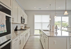Beautiful 4 Bed/4 Bath home 1.5 miles from Bethany Beach
