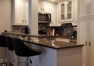 Beautiful Condo & Great Ocean Block Location!
