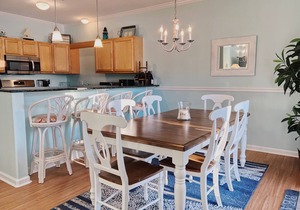 Beautiful Contemporary Beach Block Beach Retreat with Ocean Views!