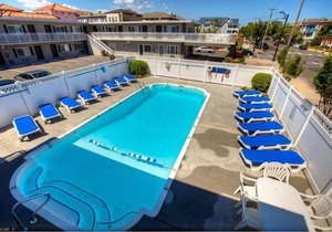 Beautiful efficiency located in the heart of Ocean City a block and a half away from the beach, boardwalk, and downtown shopping. Heated pool!