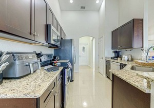 Beautiful home with private pool and spa near to Champions Gate and Disney