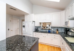 CASA SERENDIPITY - 7BD & 4.5BA - Sleeps 16 - Steps from the Beach! *Dog Friendly*