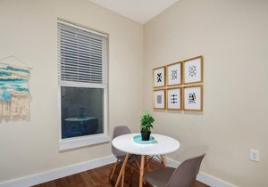 Charming 1BR In Old City With Patio