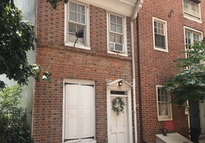 Charming Historic Olde City Home - Close to Independence Malll