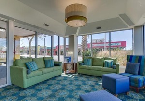 Comfort Suites Beachfront