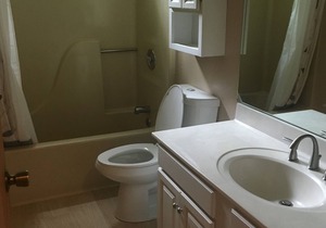 Comfortable Chalet with Golf Cart, Kayaks, Ping Pong Table, Firepit with AC