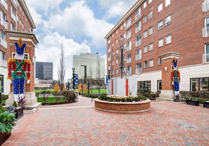 Convenient Downtown Apartment. You’ll love it here