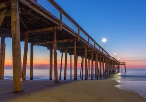 Cozy Oceanfront Condo with Beach Views and Easy Access