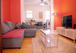 Cozy Red Studio 15 Min Walk to Jsq Path Station Easy Commute to NYC