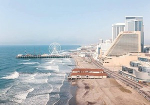 CozySuites Showboat Bold Beachside Suite 24