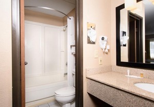 Days Inn by Wyndham Pittsburgh-Harmarville