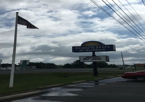 Days Inn & Suites by Wyndham Cambridge