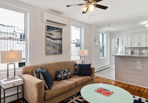 Designed 1BR w/Parking and Close to Beach