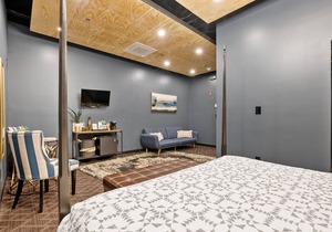 Discover Posh Boutique Hotel in Middletowns Torchlight Pass Revival District 302