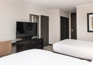 DoubleTree by Hilton Newark Penn Station