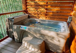Dreamy Treehouse Getaway with Hot Tub