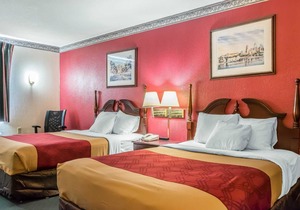 Econo Lodge Airport