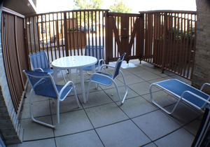 Enclosed Patio & Steps to Ocean!