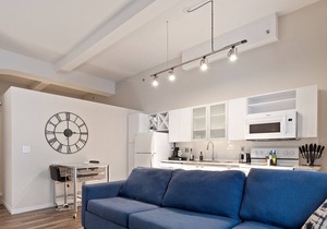 Experience the Best of Downtown Living - Amazing Amenities & Pool Access 503