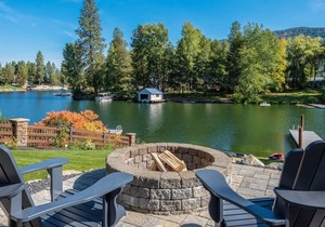 Fabulous Waterfront Home Ideal for Families and Friends