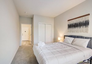 Frontdesk | 1 BR Apt by Brewerytown Square