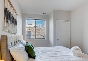 Frontdesk | 2 BR Apt by Philadelphia City Hall