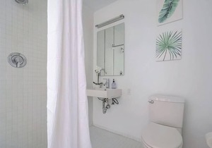Frontdesk | Beautiful Studio near Downtown