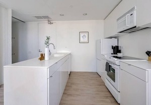 Frontdesk | Beautiful Studio near Downtown