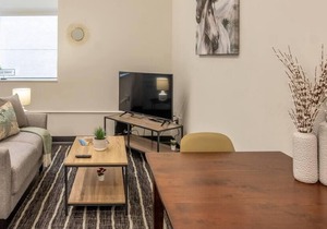 Frontdesk | Cozy Studio Apt in Cultural District