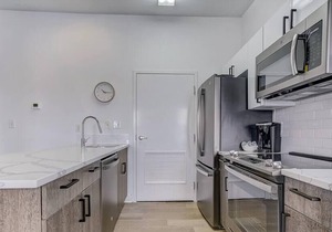 Frontdesk | Modern 1 BR in Northern Liberties