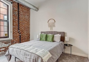 Frontdesk | Spacious 2BR Northern Liberties Apt