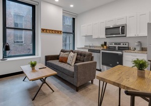 Frontdesk | Studio Apt by the Phipps Conservatory