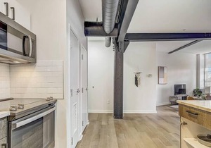 Frontdesk | Stylish 1 BR near Downtown
