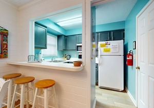 Gated & quiet getaway in Wild Dunes Resort with pool - 200 yards to the beach