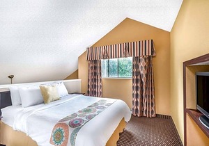 Hawthorn Suites Dayton North