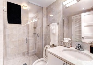 Heaven on Washington Furnished Apartments
