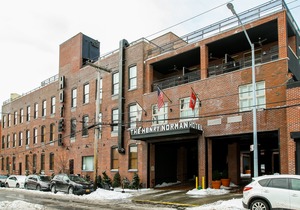 Henry Norman Hotel